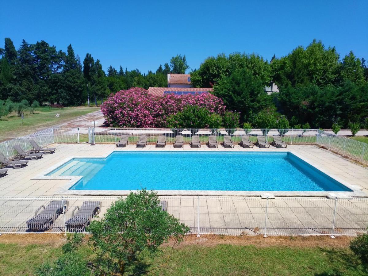 Les Gites Du Mas Canillac Châteaurenard Exteriör bild