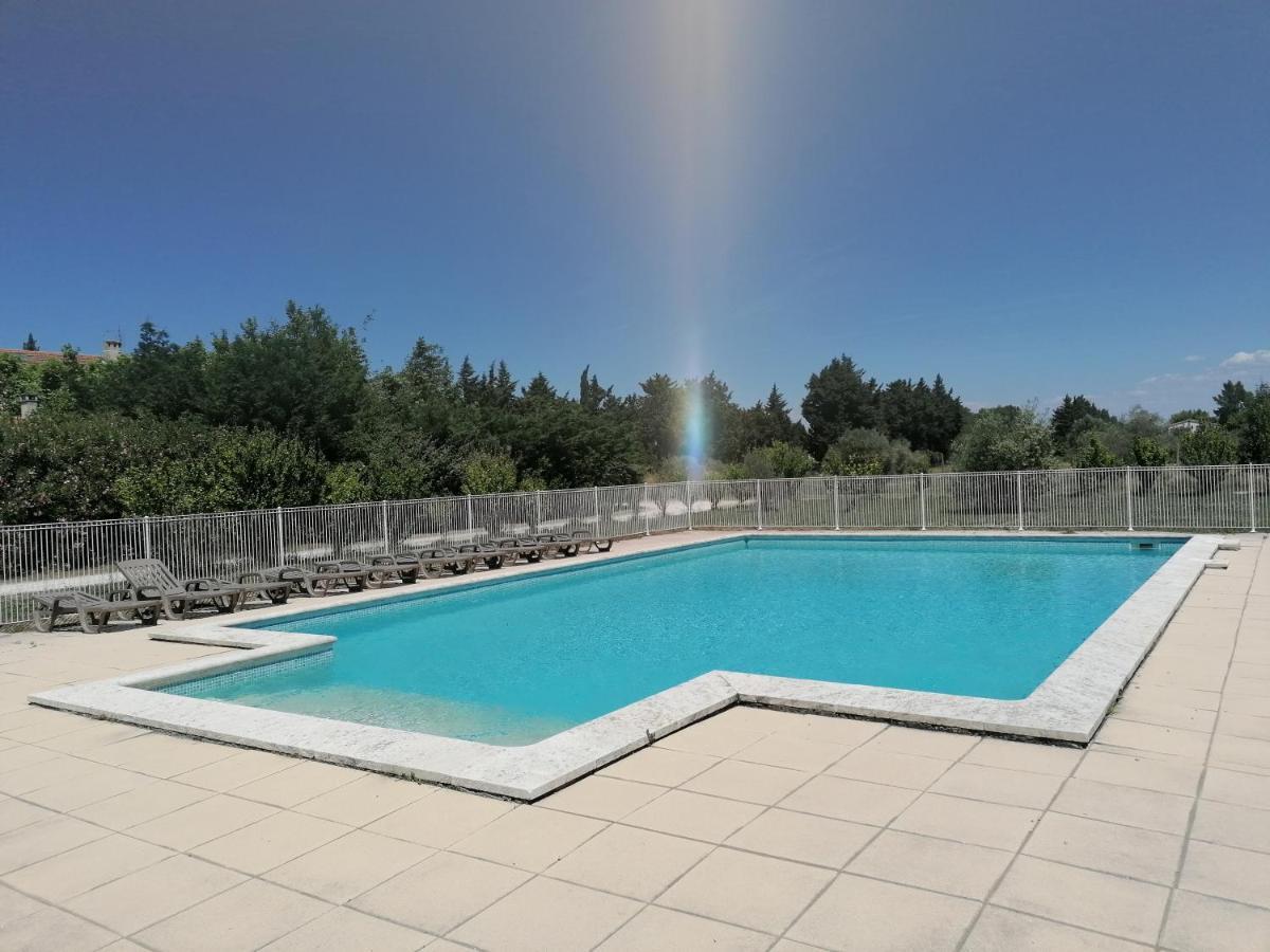 Les Gites Du Mas Canillac Châteaurenard Exteriör bild