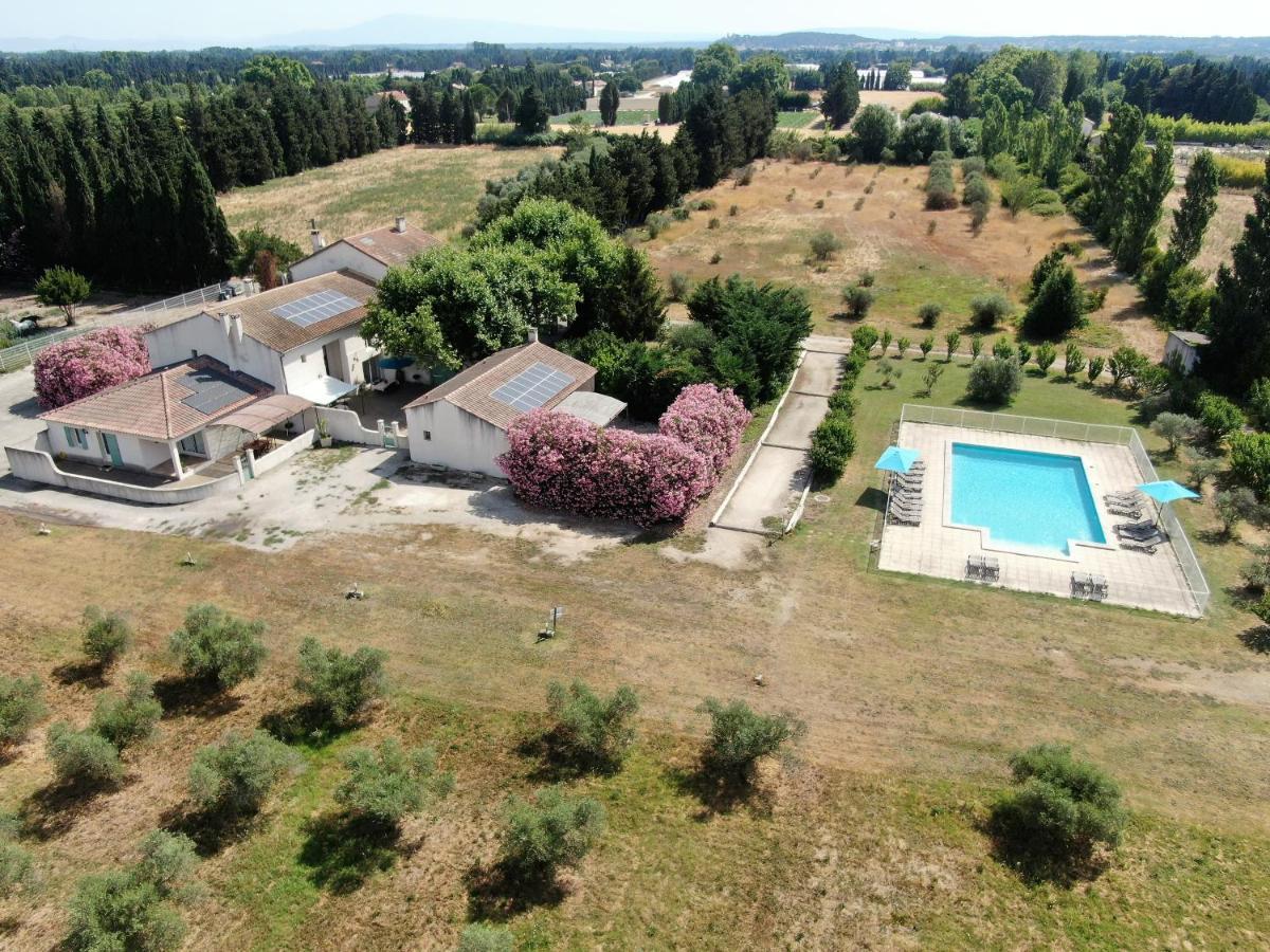 Les Gites Du Mas Canillac Châteaurenard Exteriör bild